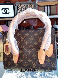 Công sở LV size 25cm