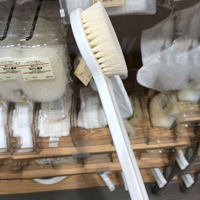 Bàn Chải Cọ Chà Lưng Muji Nhật Bản - Cây Bông Tắm Chà Lưng Tiện Lợi - Wea 4.0 Việt Nam