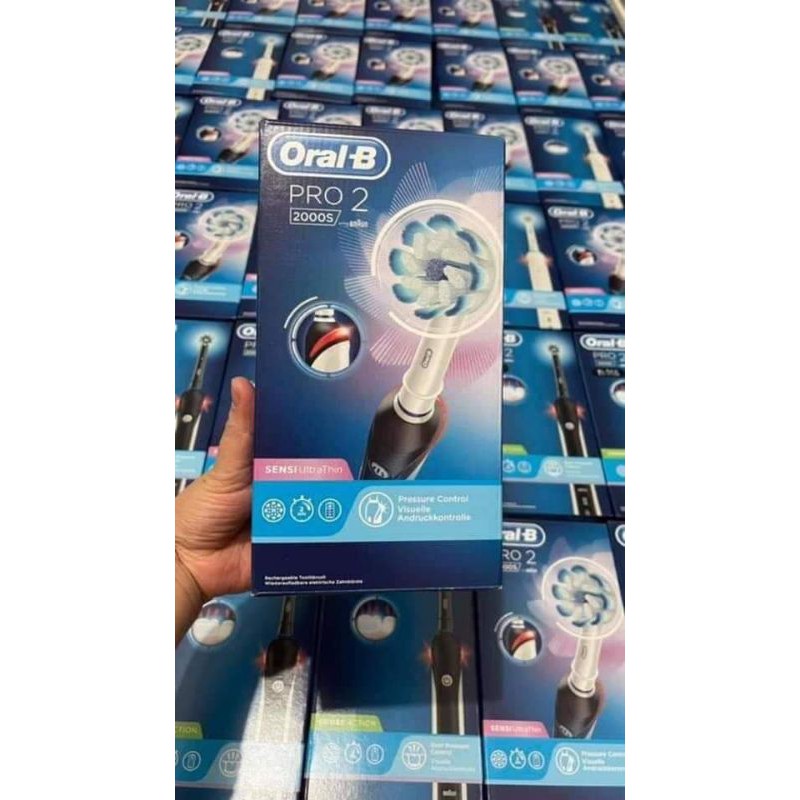 Bàn chải Oral-B Braun Pro 2 2000
