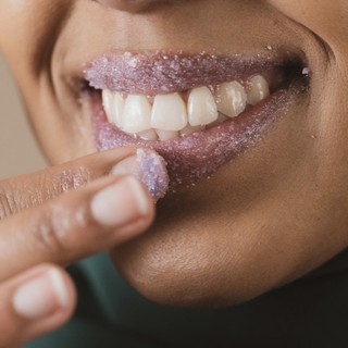 Tẩy da chết môi - lipscrub lip scrub