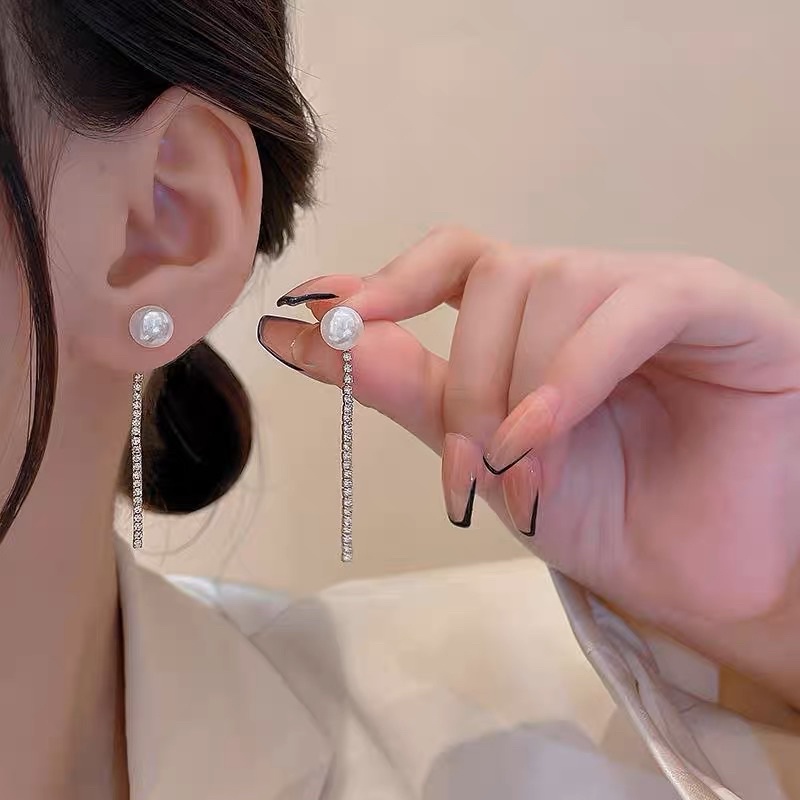 bông tai tuarua đính đá siêu sang chảnh siêu hot