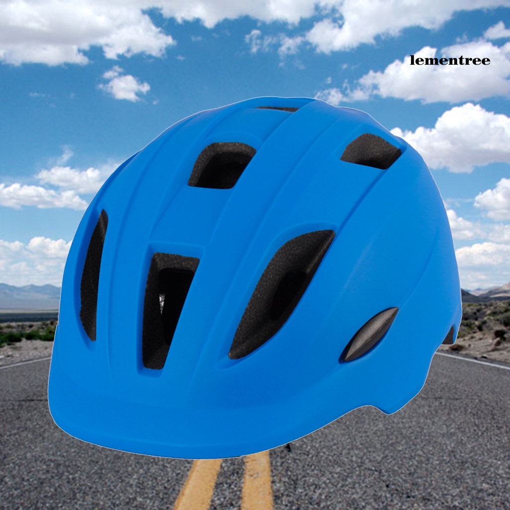 Mũ bảo hiểm siêu nhẹ thoáng khí cho bé khi trượt ván