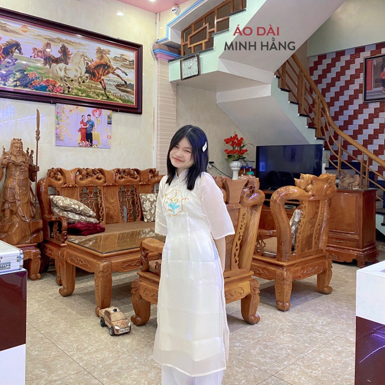 Set áo dài cách tân nữ 2022 thêu tay nhẹ nhàng_Áo Dài Minh Hằng