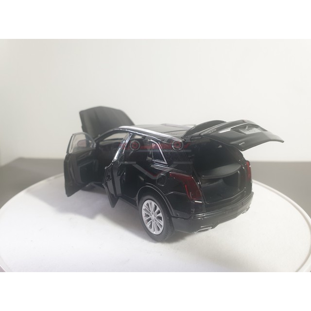 Xe mô hình Cadillac XT5, tỉ lệ 1:32