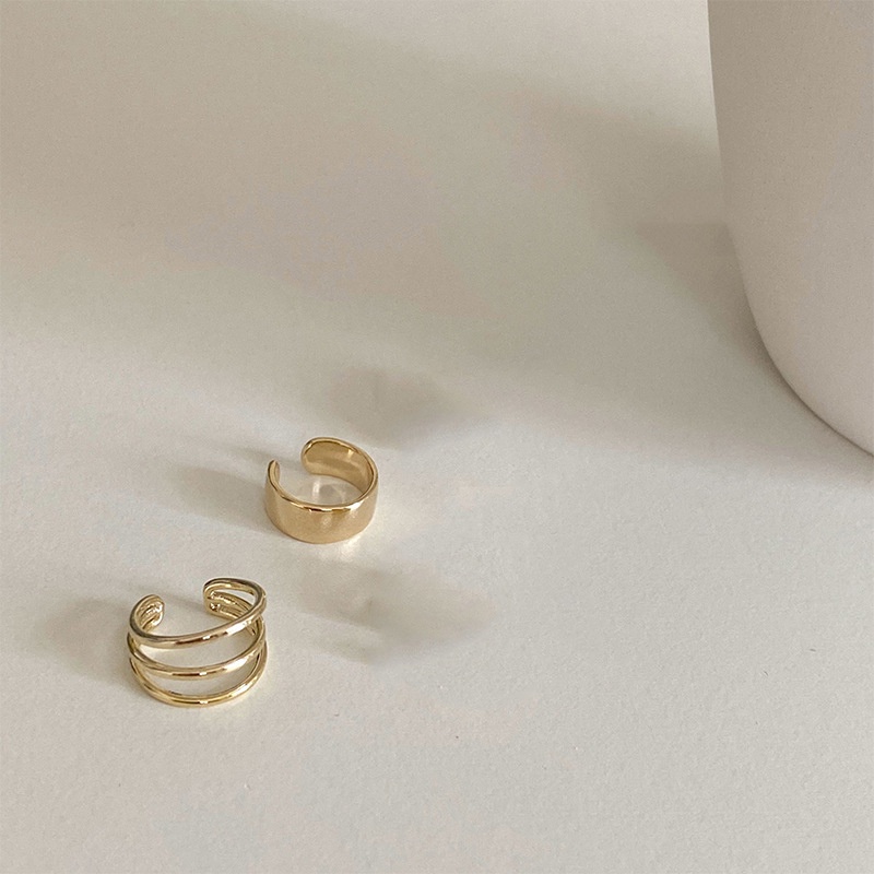 Set 2 khuyên tai tròn màu vàng đơn giản thời trang cho nữ