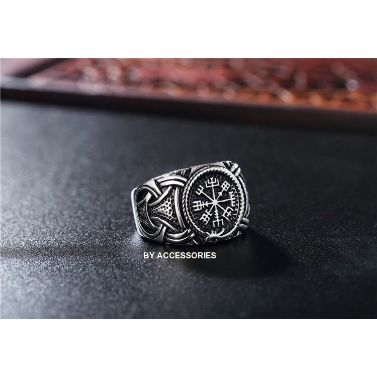 Nhẫn nam titan mặt tròn biểu tượng viking hình la bàn Vegvisir không gỉ MR201103
