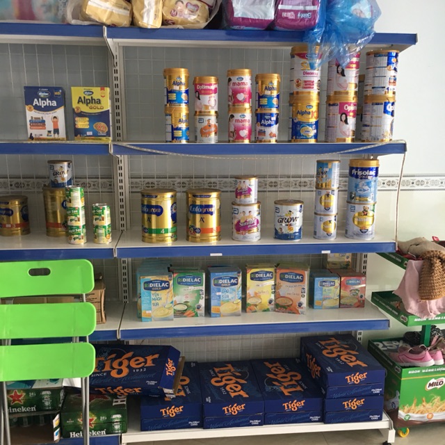 Thanh lý giá kệ trưng bày