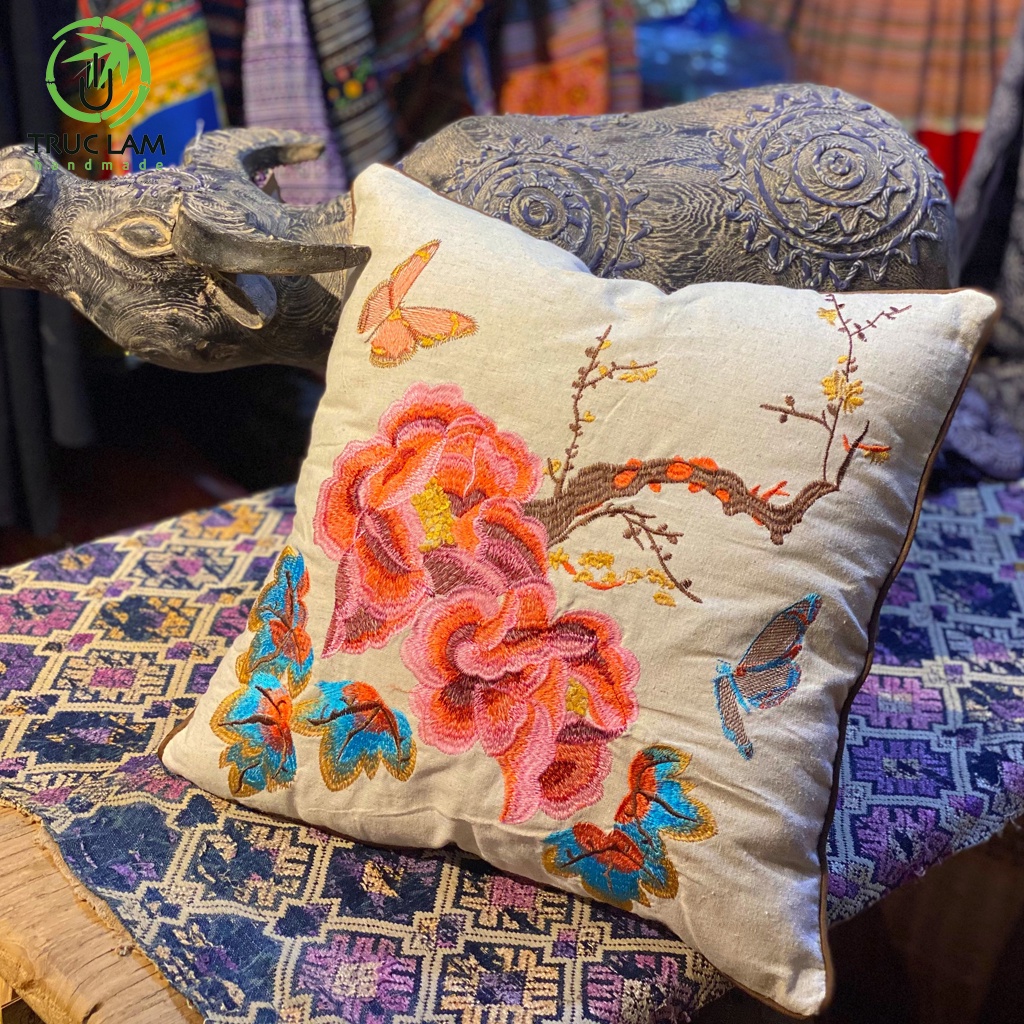 Gối/Vỏ Gối Vuông Tựa Lưng Sofa (45x45) Trang Trí Phòng Vải Linen Thêu Thủ Công Hoa Mẫu Đơn - Trúc Lâm Handmade