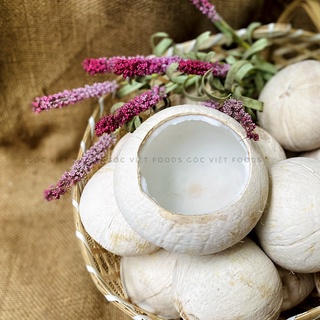 Dừa Xiêm, Dừa Dứa Bến Tre gọt trọc tiện lợi, nước ngọt thanh, cơm dừa dẻo vừa ăn