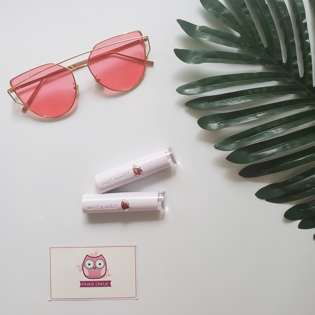 Son Wet n Wild high shine lipstick màu tangerine alarm (đỏ cam)