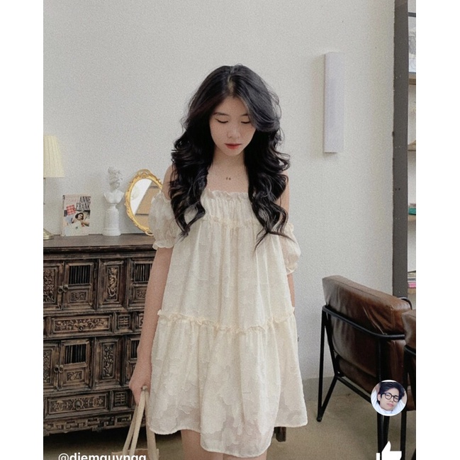 Váy trễ vai dáng xoè hoạ tiết hoa nổi - Đầm trễ vai 2 dây babydoll họa tiết hoa nổi Pea Store