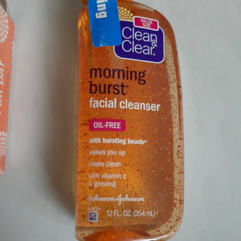 BỘ RỬA MẶT NGÀY VÀ ĐÊM CHO DA DẦU CLEAN & CLEAR 2-PACK DAY & NIGHT FACE WASH, OIL-FREE & HYPOALLERGENIC 240ml x 2