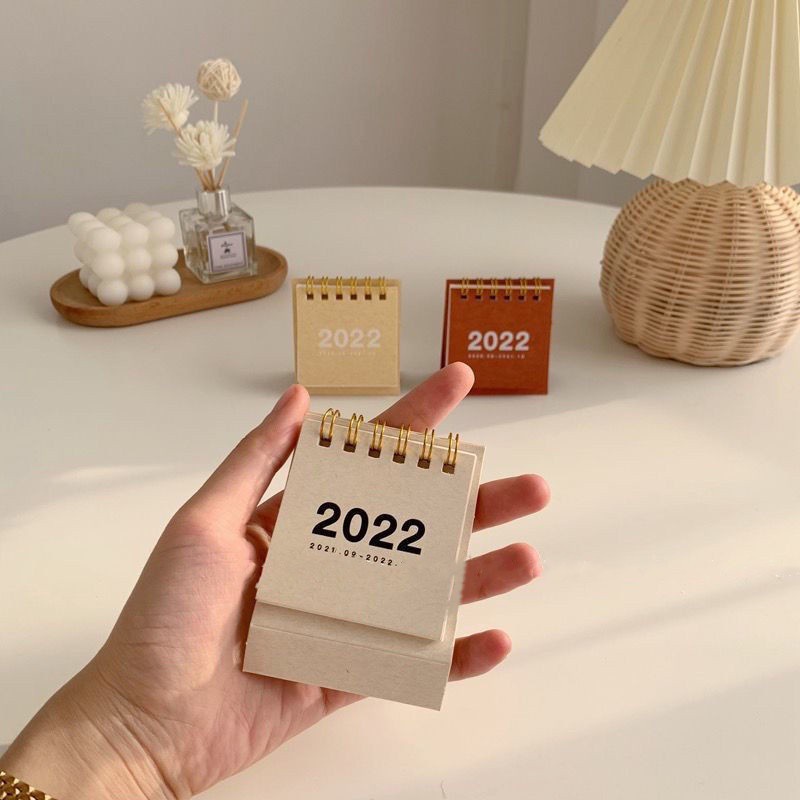 Lịch để bàn mini 2022 màu pastel size nhỏ 6x6cm dùng decor bàn làm việc - VP037