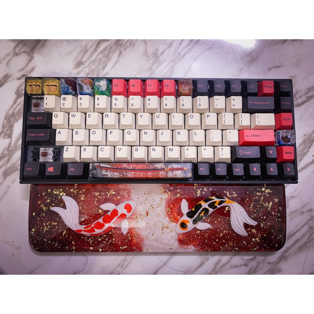Kê tay cá Koi - Resin handmade