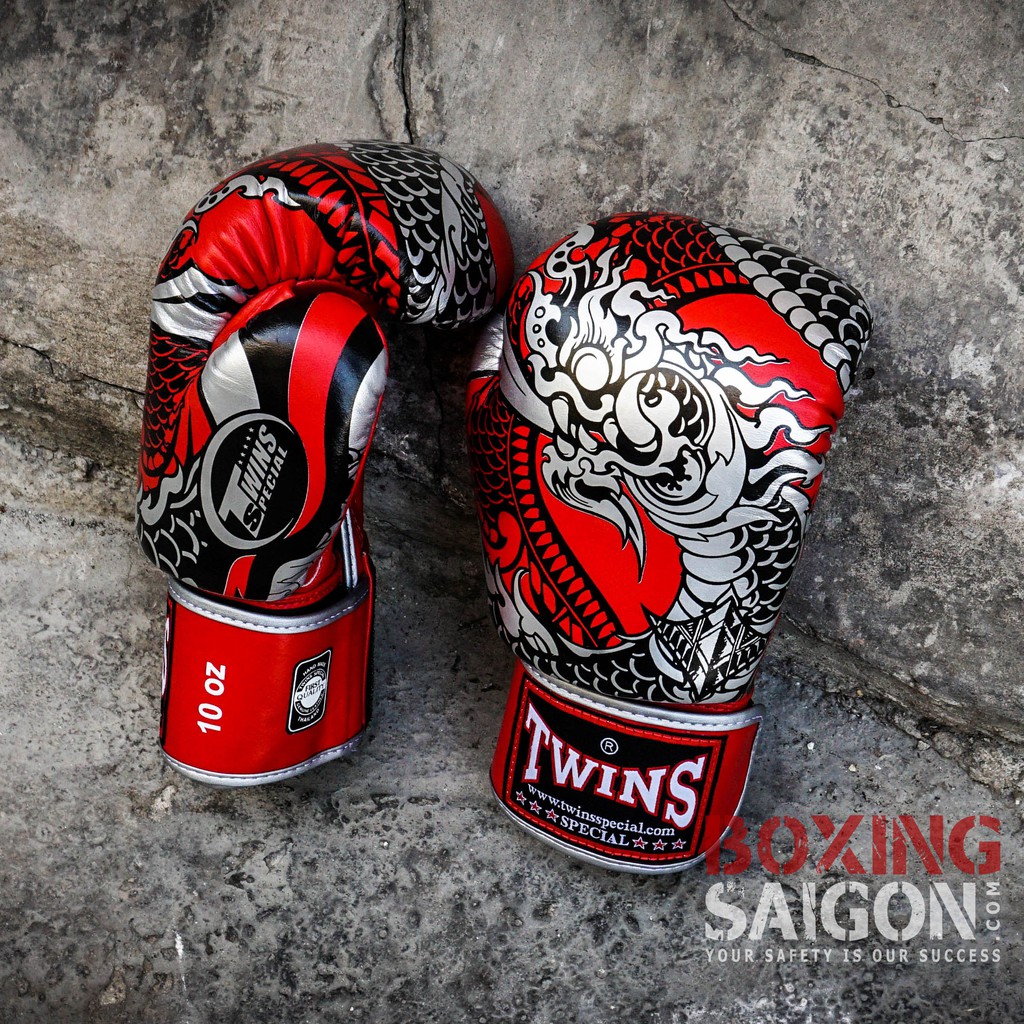 Găng tay Boxing Muay Thai Twins FBGVL3-52SV Dragon - Red/Silver