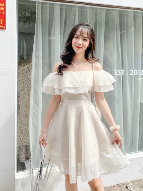 Đẫm trễ vai bèo tầng