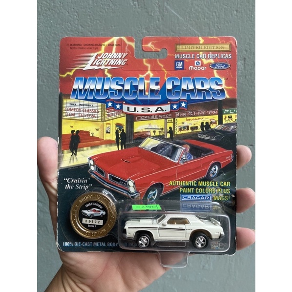 Johnny Lightning - Xe mô hình tỉ lệ 1/64