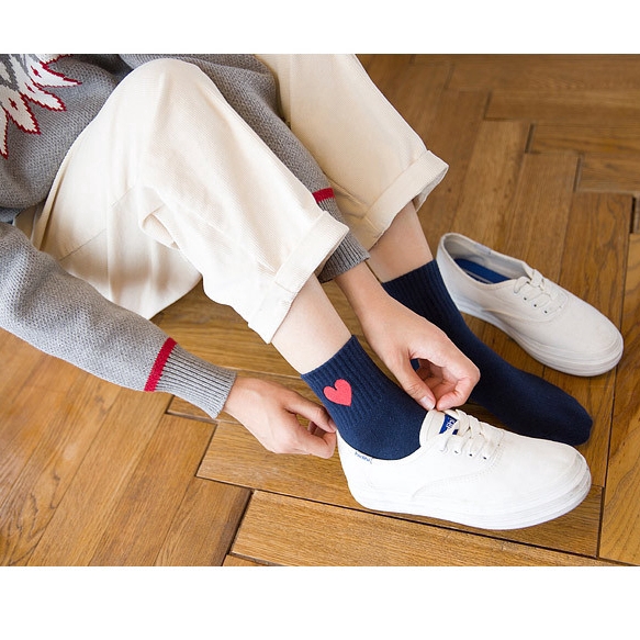 Vớ cotton cổ cao in họa tiết trái tim đáng yêu thời trang cho nữ