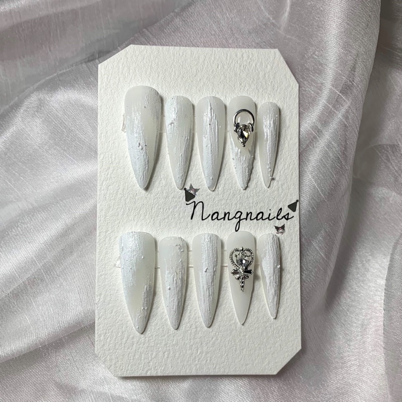 Nail Box Thiết Kế Chamr Nơ Sang Chảnh Trendy