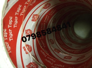 Băng keo xốp 1 cuộn