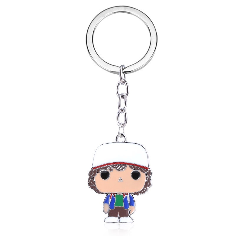 Móc Khóa Mặt Kim Loại In Chữ Stranger Things