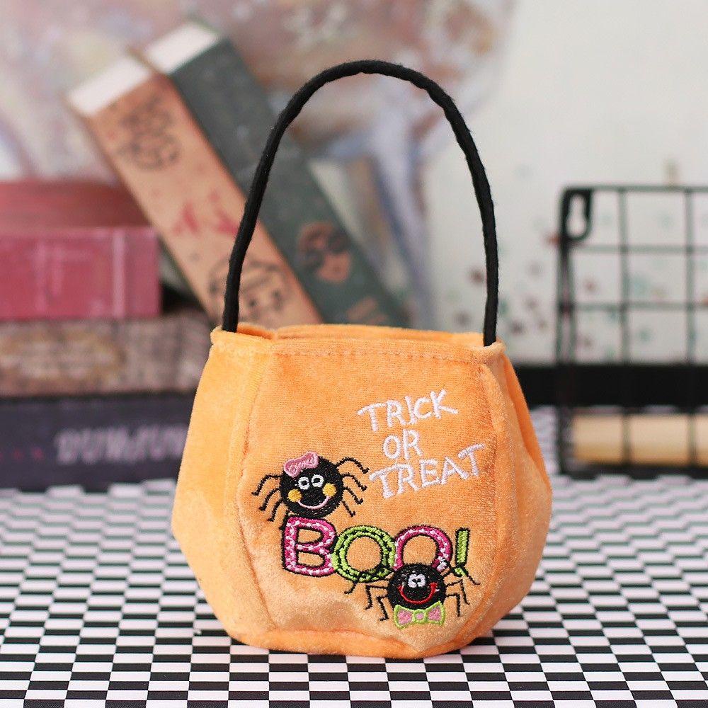 Túi Xách Tay Màu Đen Hình Dơi Và Bí Ngô Dùng Trong Dịp Halloween