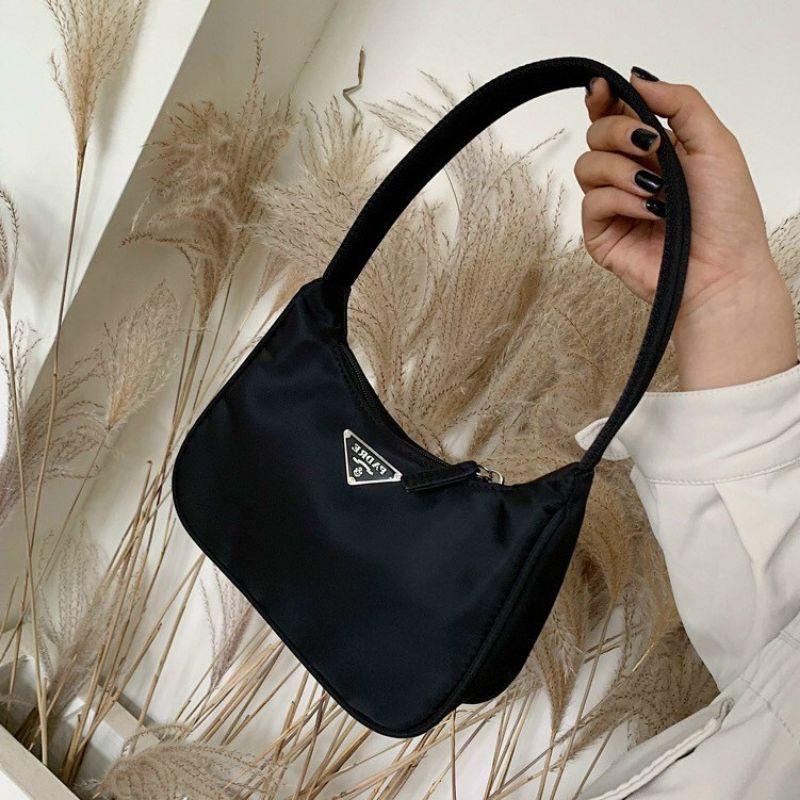 Kẹp nách prada thời trang hottrend ♥️freeship♥️
