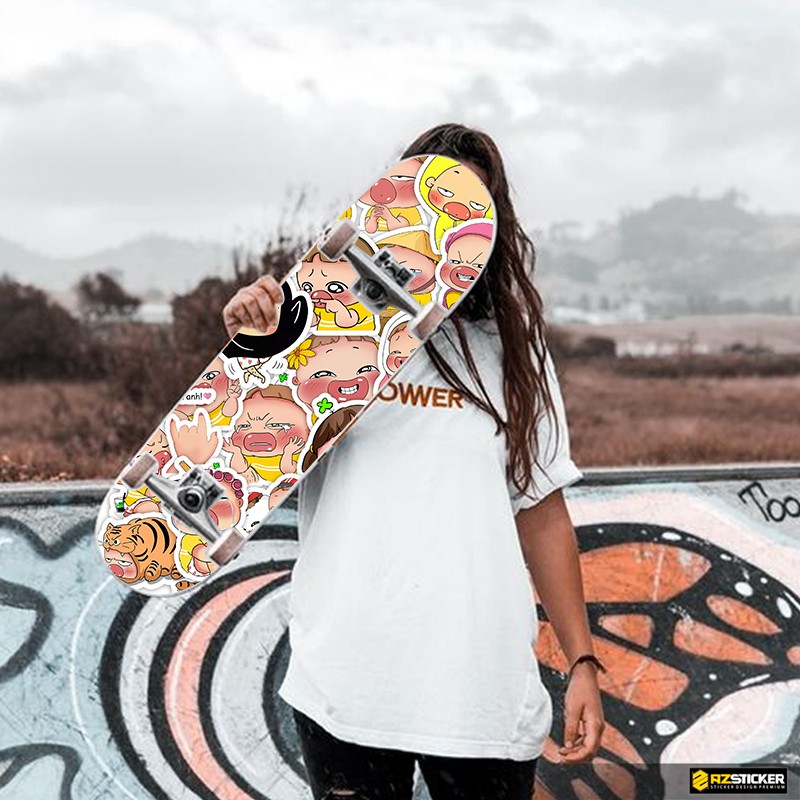 Sticker Meme Quỳnh Aka Dễ Thương Chống Thấm Nước | STK130 | Hình Dán Trang Trí Mũ Bảo Hiểm Điện Thoại Laptop Sổ