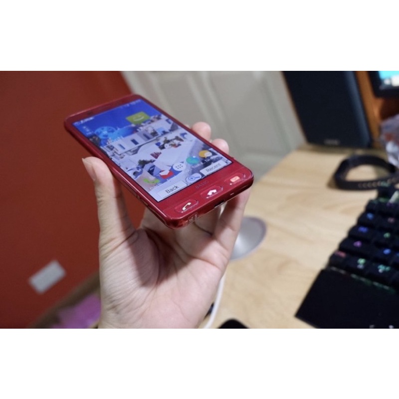 Điện thoại Sharp BASIO 2 SHV36 chơi game giá tốt