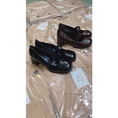 Giầy da quai ngang