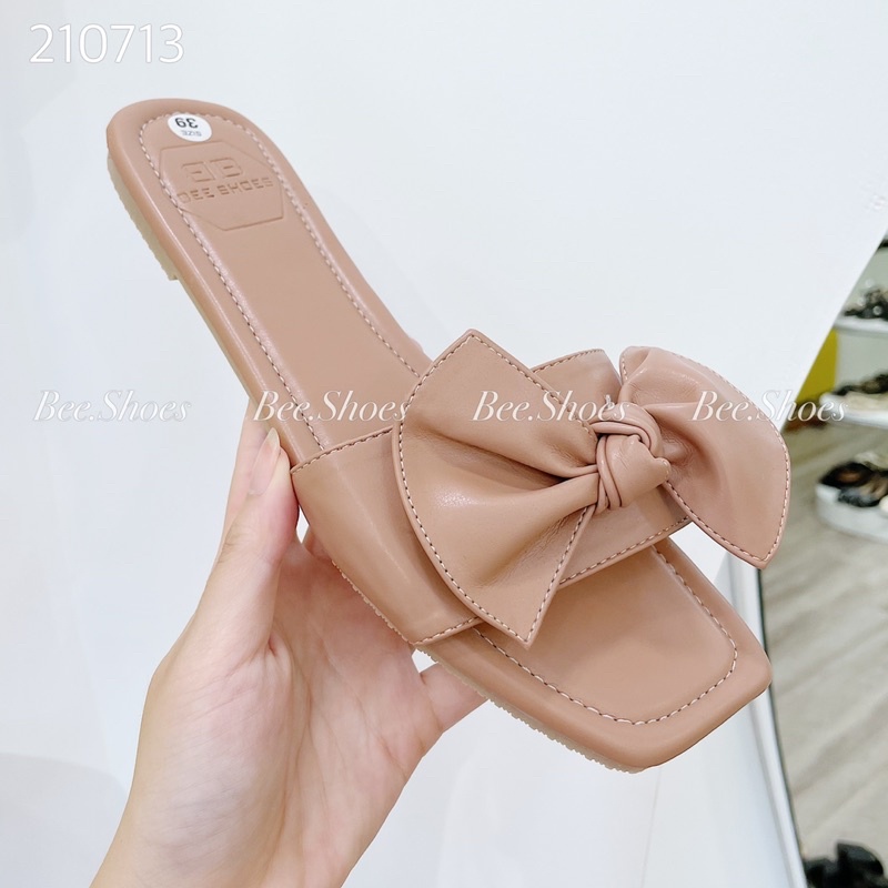 BEESHOES - DÉP NƠ NỮ DA MỀM MŨI VUÔNG - DÉP NỮ ĐẾ BỆT CÓ SẴN MÀU ĐEN - KEM - BE - NÂU - XANH - VÀNG - HỒNG 210713