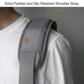 TÚI ĐEO TOMTOC SHOULDER BAG CORNERARMOR - SLIVER (T085)