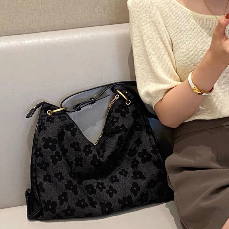 Túi đeo vai JASMIN NOIR dáng vuông cỡ lớn thiết kế giản đơn duyên dáng dành cho nữ