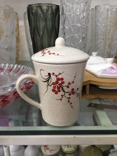 Cốc sứ Bát Tràng có nắp đậy
