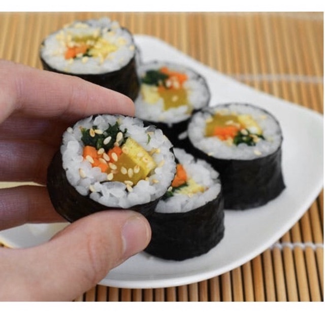 Mành tre làm cơm cuộn Kimbap Hàn Quốc