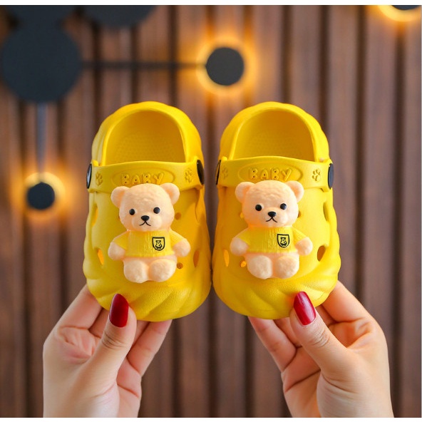 Sục bé gái, bé trai gắn Hình gấu Pooh siêu dễ thương