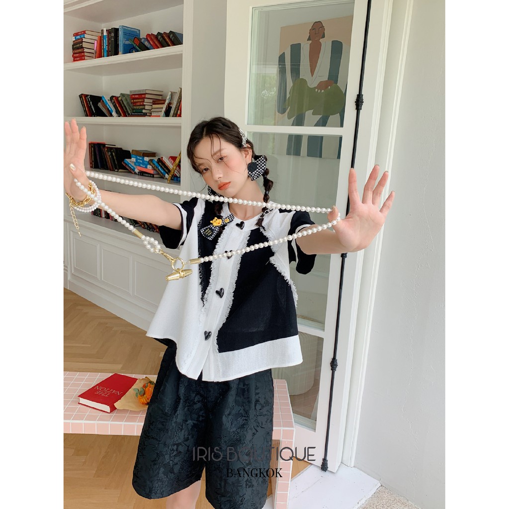 「Hàng sẵn」IRIS BOUTIQUE 22/SS IS151 heart button -Áo sơ mi