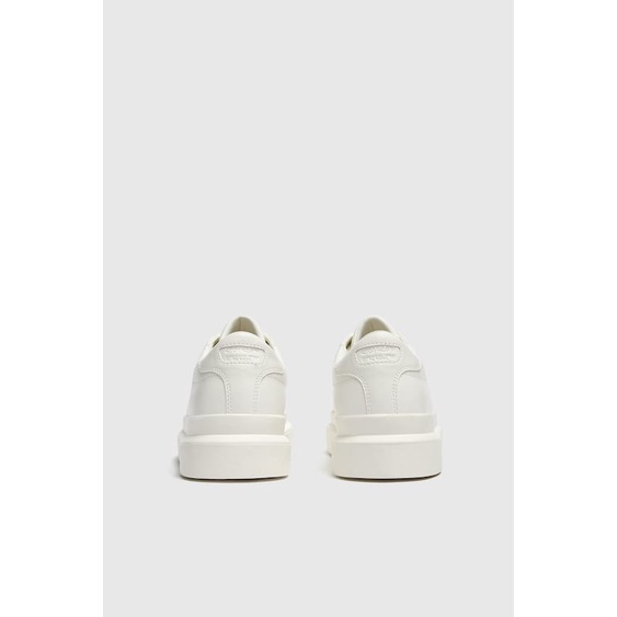 Giày sneaker nam Pull&bear màu trắng
