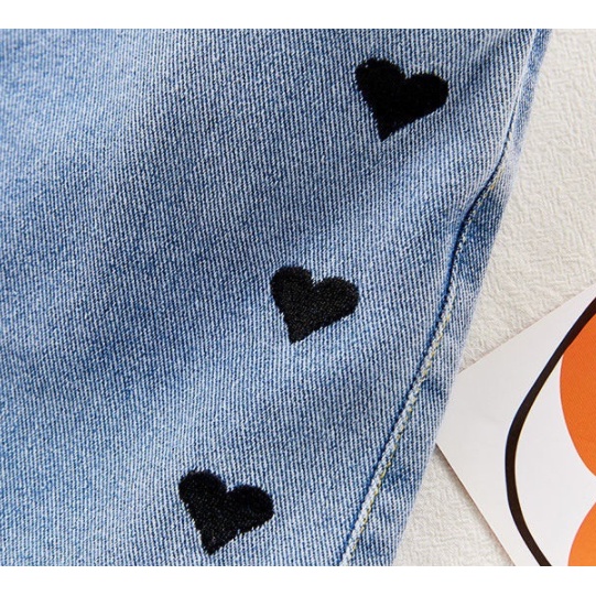 Quần short jean  thêu họa tiết trái tim xinh xắn thời trang cho bé gái từ 3 - 11 tuổi