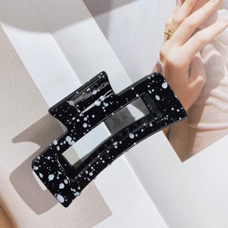 Kẹp tóc kiểu dáng chấm đen trắng hìlàm từ acrylic