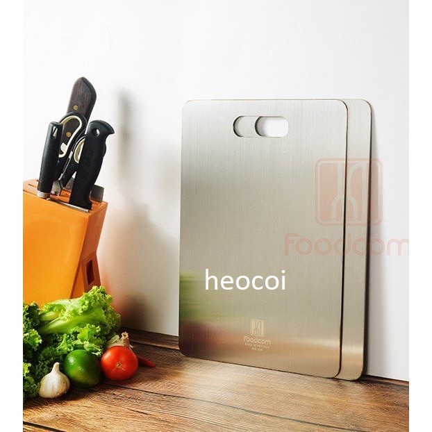 [Foodcom xuất Nhật] Thớt inox 304 cao cấp, 33cmx23cmx2mm nặng 1 kg, Full box, logo khắc lazer, trọn đời không hoen gỉ