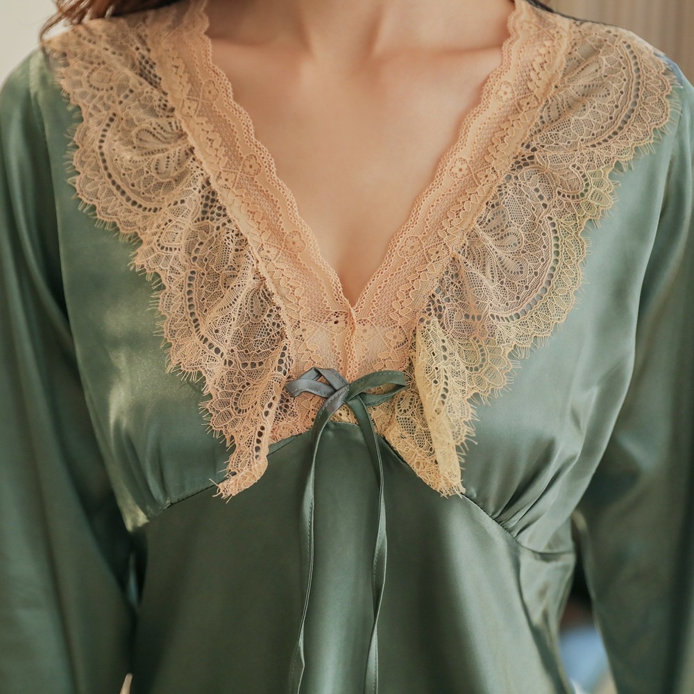 Bộ đồ ngủ bằng lụa phối ren thiết kế mới thanh lịch dành cho nữ