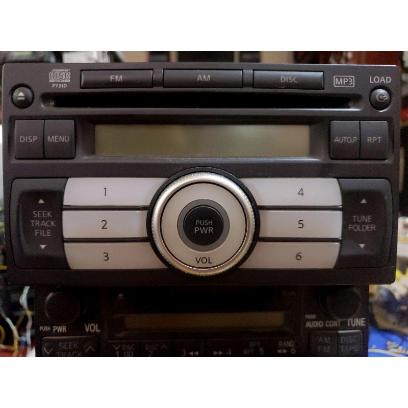 Đầu Radio & Cd  cho ô tô :Nisssan tilda, nisan livana.