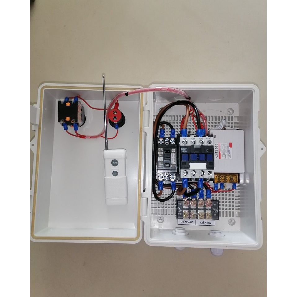 Bộ điều khiên máy bơm nước 220v từ xa bằng remote cho motor sử dụng aptomat chống giât nội địa japan