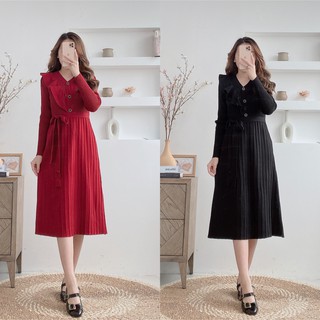 Váy suông len chân xếp ly, cổ V, phối bèo lệch vai, kèm dây đai thắt eo, đầm xuông freesize mã V107 - Michi's House