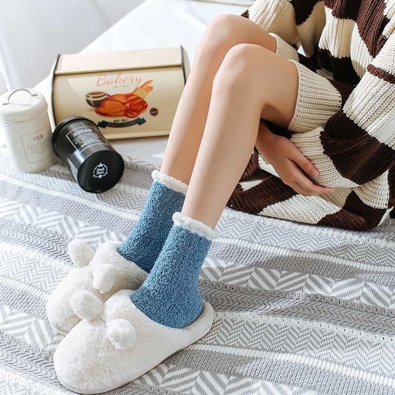Vớ len lông cừu dày mềm giữ ấm cổ cao trung bình thiết kế dễ thương cho nữ