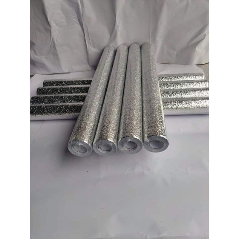 Cuộn giấy bạc dán bếp cách nhiệt, miếng decal dán tường nhà bếp chống thấm dầu mỡ bền đẹp