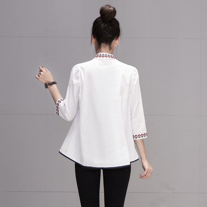 Áo form rộng dài tay thêu họa tiết hoa phong cách Hàn Quốc dành cho nữ