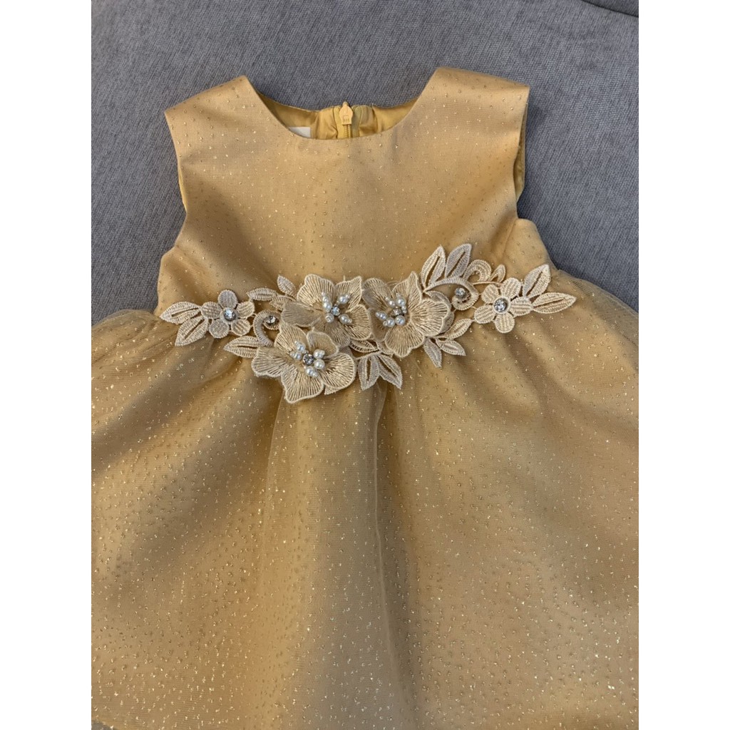 Váy vàng eo đính hoa dành cho bé gái