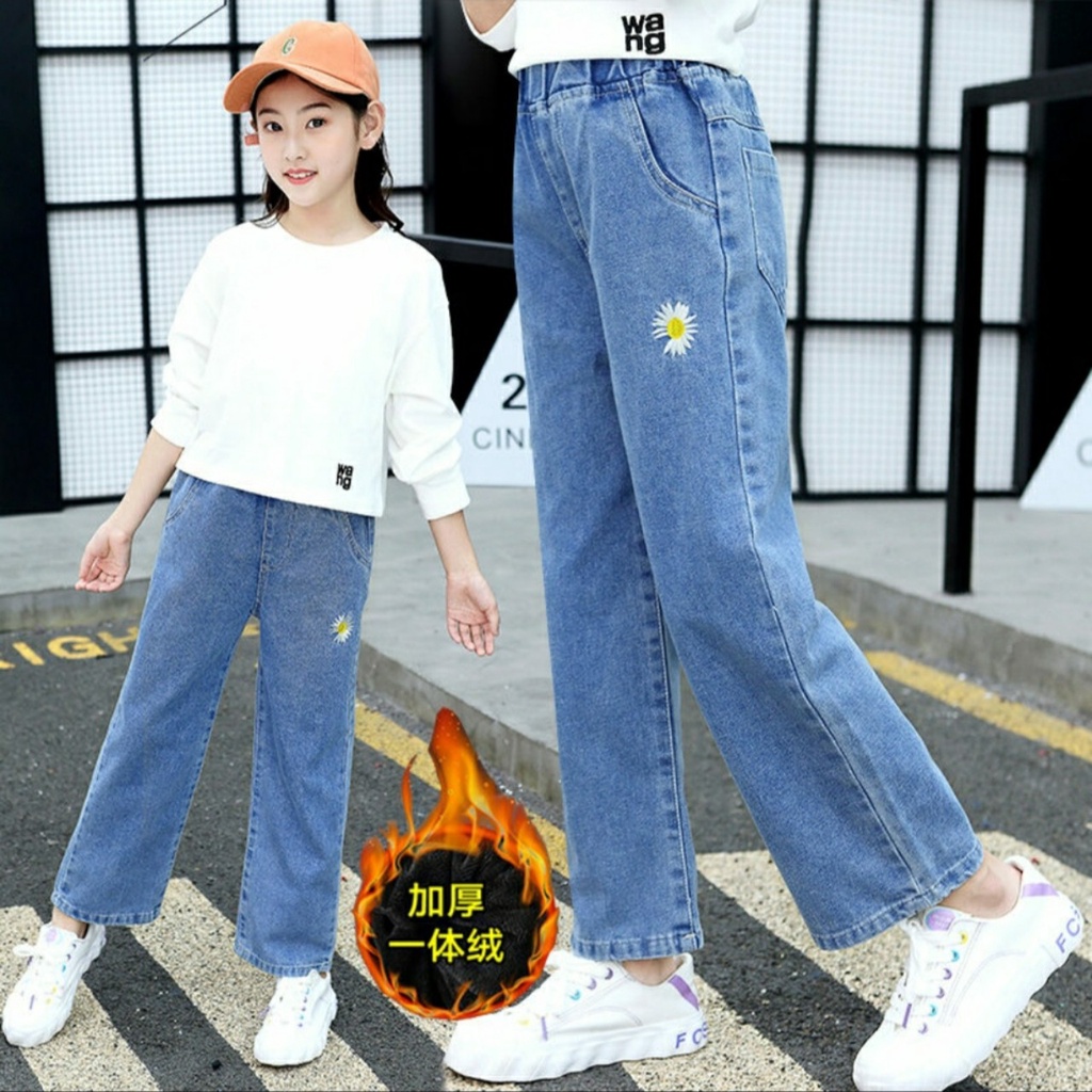 Quần jeans ống xuông thêu hoa cúc thời trang sành điệu cho bé gái